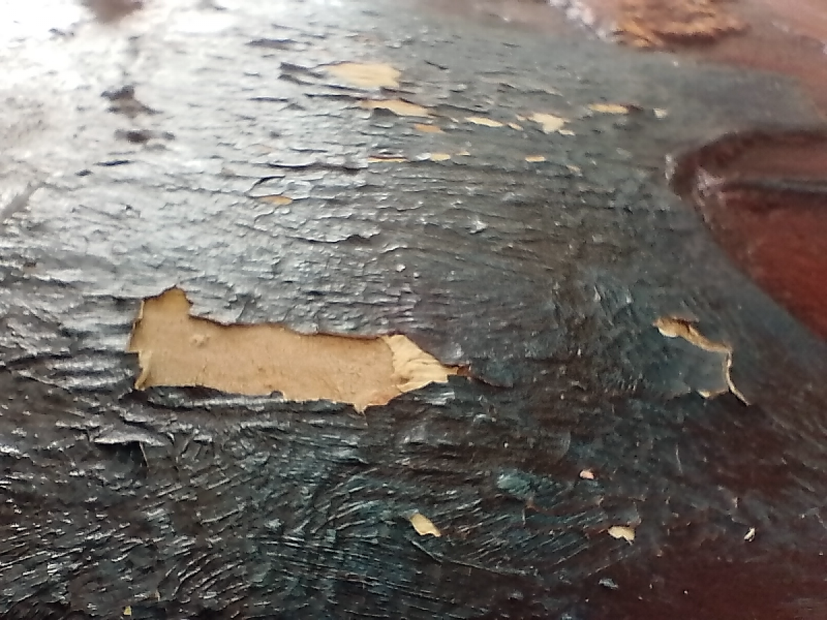 detail poškození